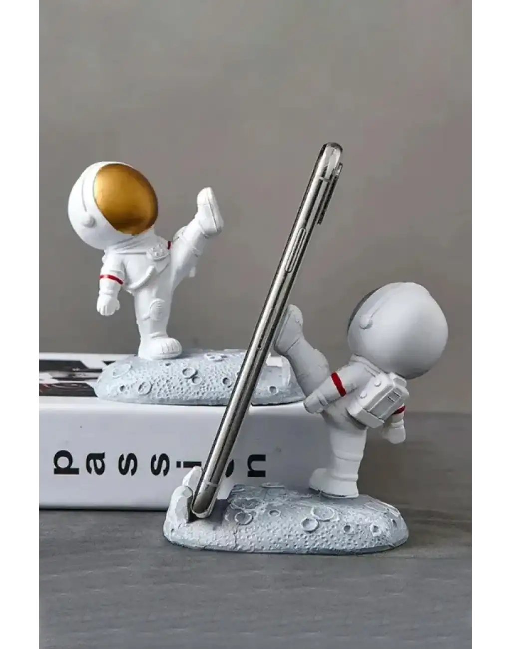 Masaüstü Sevimli Astronot Telefon Tutucu Standı Sağlam Tutunma Sallanmaz Dekoratif Evde Ofiste 1 Ad.
