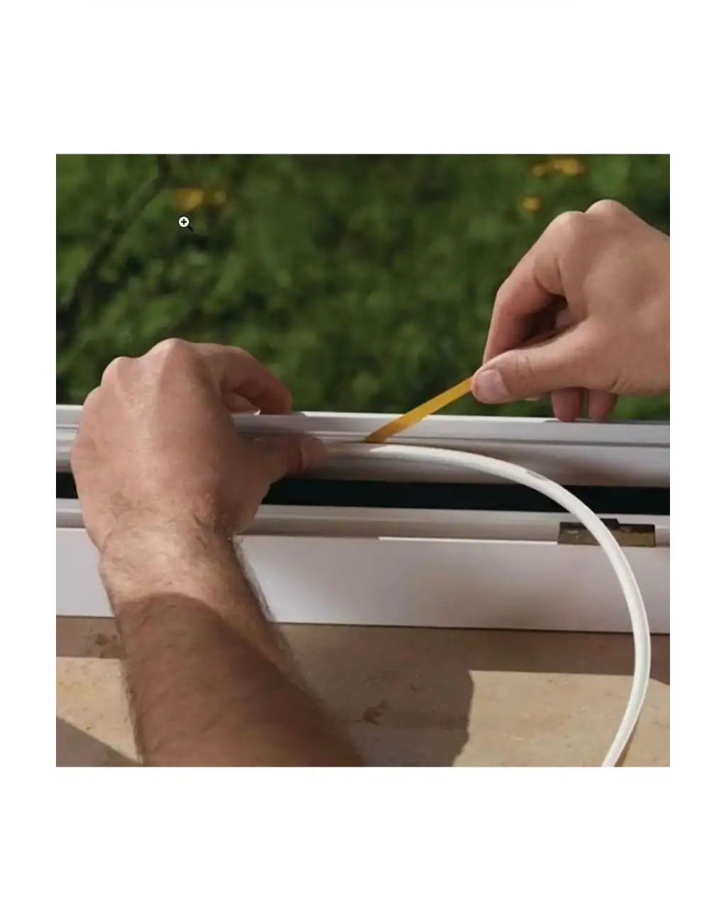 6 Metre Beyaz Pvc Doğrama Kapı Pencere Soğuk Geçirmez Sızdırmaz İzolasyon Fitil Yapışkanlı 3x2=6 mt