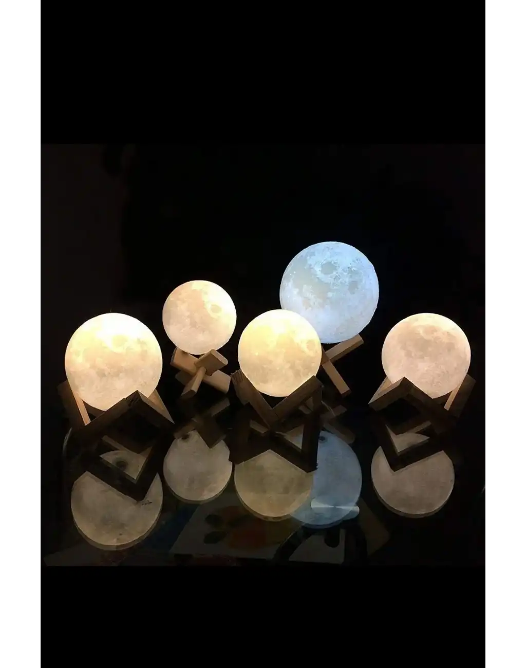 Dolunay 3D Ay Işıklı Standlı Pilli Dekoratif Gece Lambası Hediyelik Küre Led 15 Cm Loş Dekor