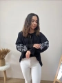 SİYAH NAKIŞLI BLUZ
