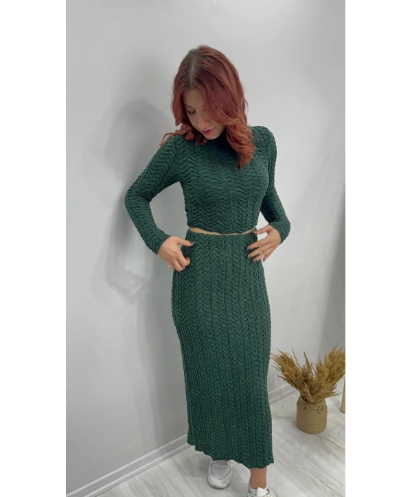 YEŞİL ETEKLİ TAKIM