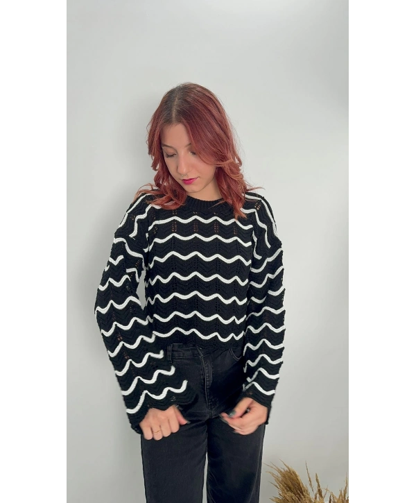 SİYAH BEYAZ ÇİZGİLİ KAZAK