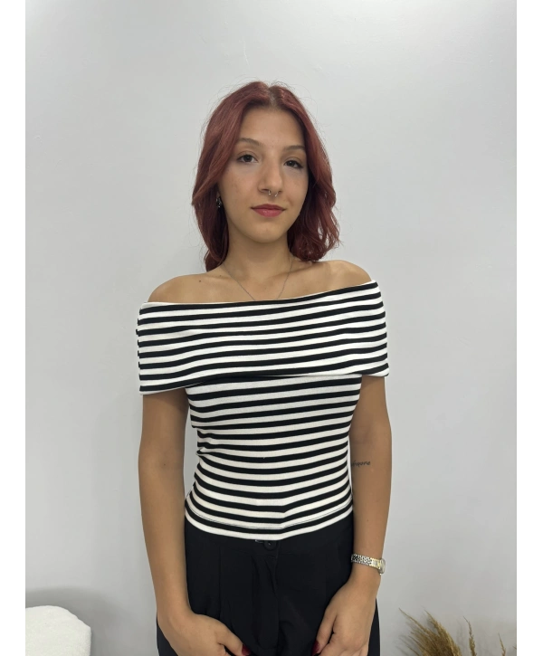 SİYAH BEYAZ MADONNA YAKA BLUZ