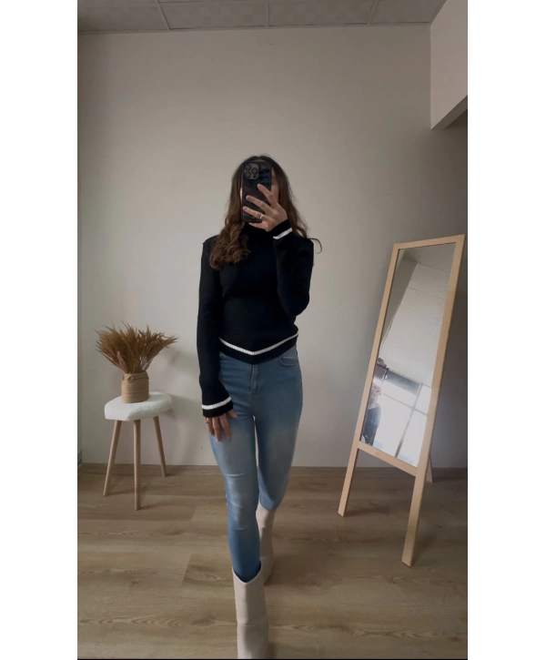 BALIKÇI YAKA SİYAH TRİKO KAZAK