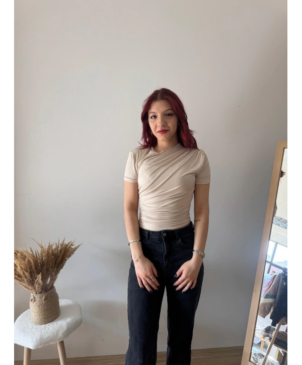 KREM KISA KOLLU SANDY BLUZ