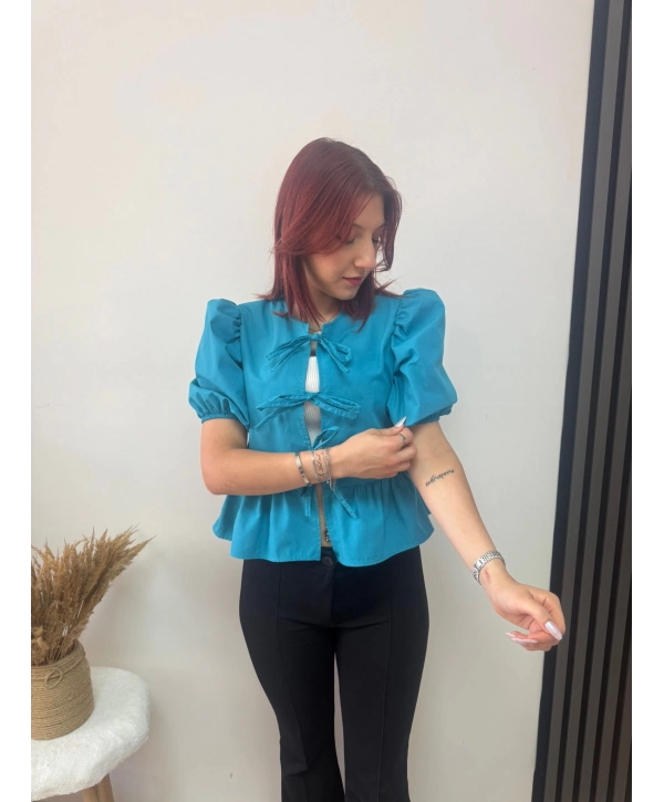 MAVİ FIRFIRLI BAĞLAMALI BLUZ