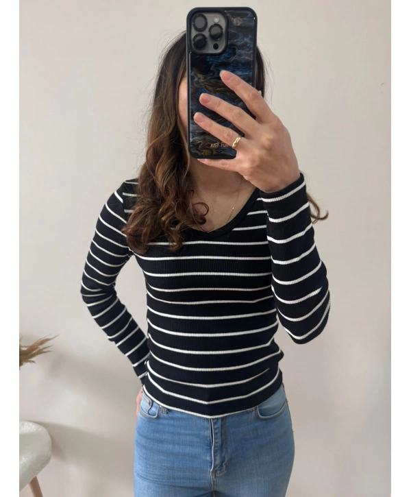 V YAKA SİYAH KAŞKORSE BLUZ