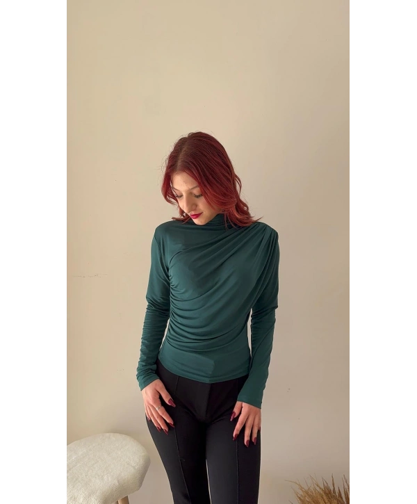 ZÜMRÜT YEŞİLİ DİK YAKA SANDY BLUZ