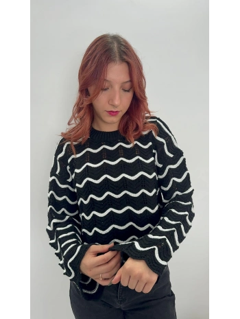 SİYAH BEYAZ ÇİZGİLİ KAZAK