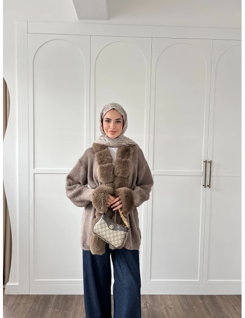 Pera Kürk Detaylı Hırka - Vizon (ÖN SİPARİŞ)