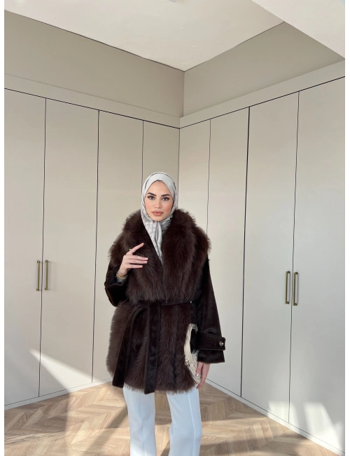 Esma Kürk Mont - Kahve