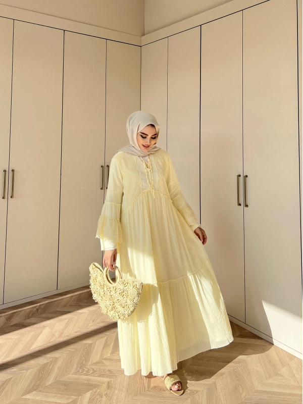 Hadise Kolları Dantel Elbise - Sarı