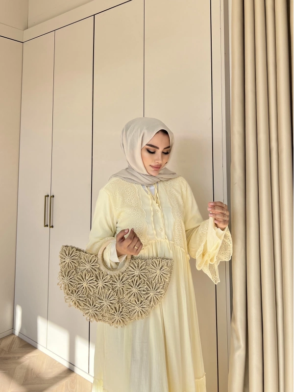 Hadise Kolları Dantel Elbise - Sarı
