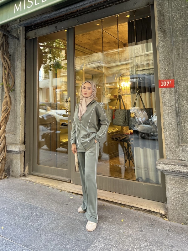 Mehru Çizgi Detaylı Takım - Yeşil