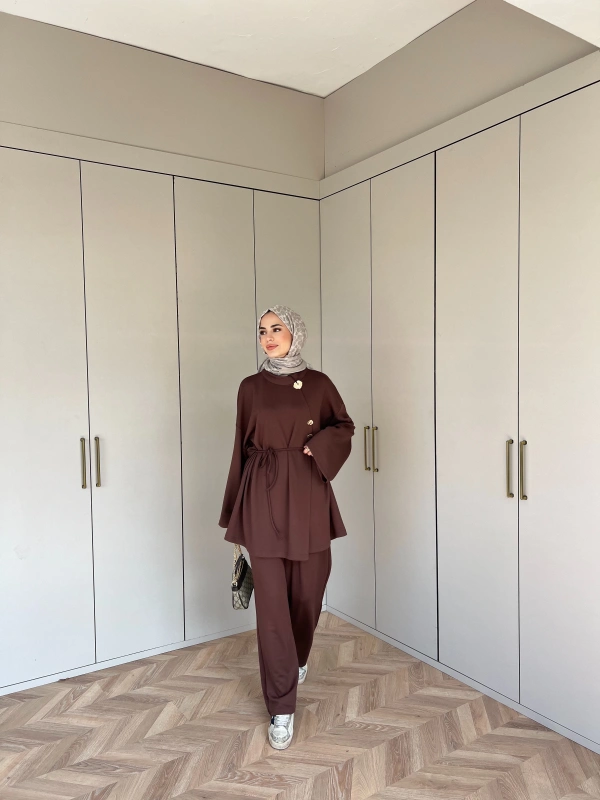 Seda Broşlu Takım - Kahve