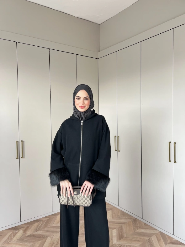 Ela Kürk Detaylı Takım - Siyah