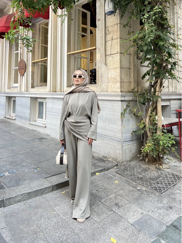 Lale Belden Geçirmeli Oysha Takım - Yeşil