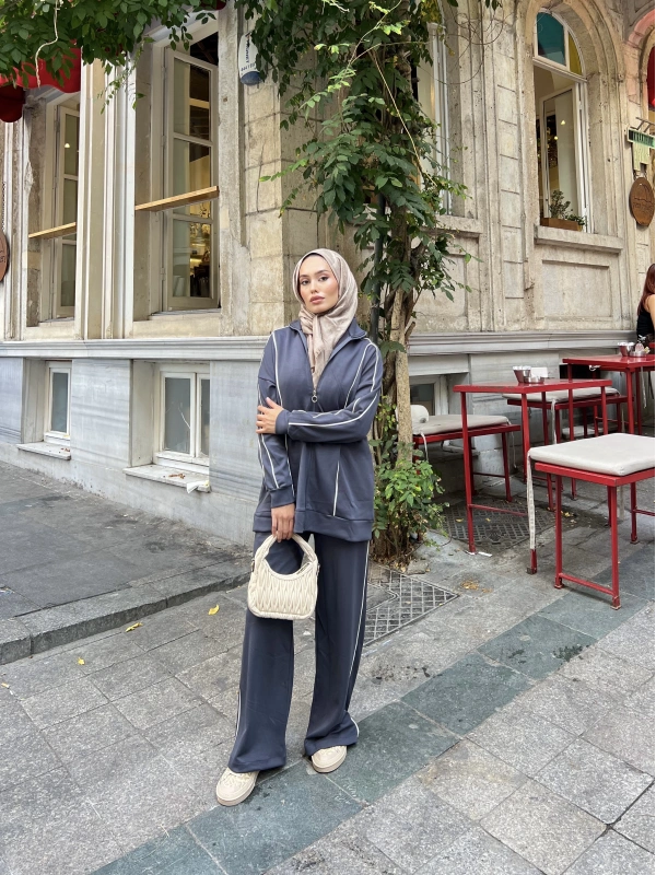 Mehru Çizgi Detaylı Takım - Lacivert