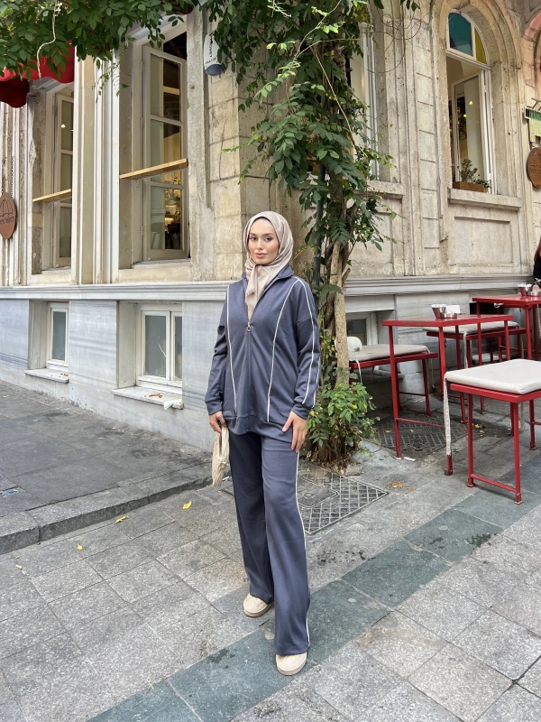 Mehru Çizgi Detaylı Takım - Lacivert