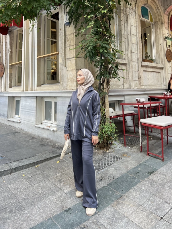 Mehru Çizgi Detaylı Takım - Lacivert