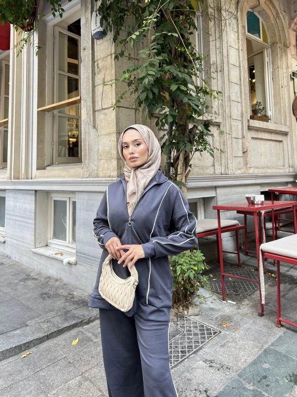 Mehru Çizgi Detaylı Takım - Lacivert