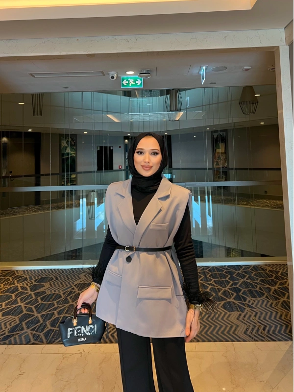 Nes Vatka Detaylı Yelek - Gri