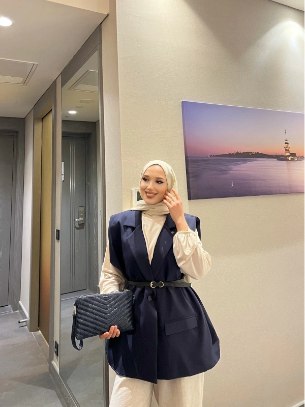 Nes Vatka Detaylı Yelek -  Lacivert