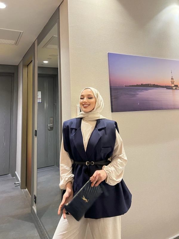 Nes Vatka Detaylı Yelek -  Lacivert