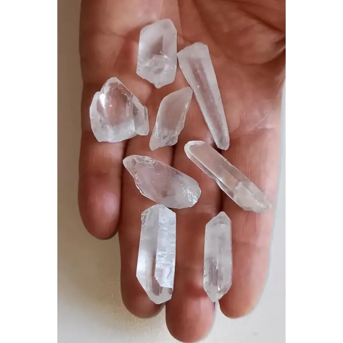 50 Gram Küçük Kristal Kuvars Piramit Uçlar 604