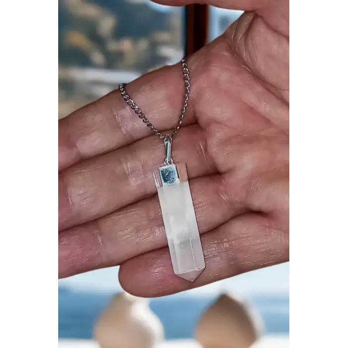 Beyaz Selenit Kolye Altıgen Point 305-2