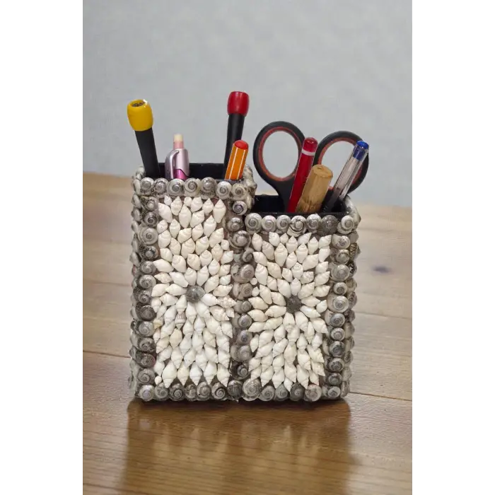 Gerçek Deniz Kabuklarından Yapılmış Masaüstü Kalemlik K8