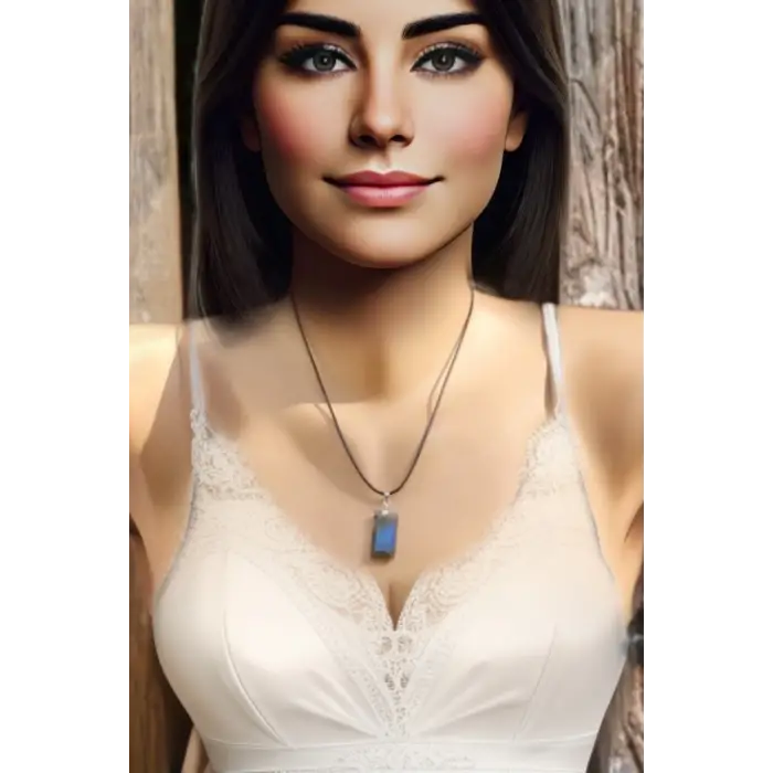 Işıltılı Labradorit Kolye 326-4