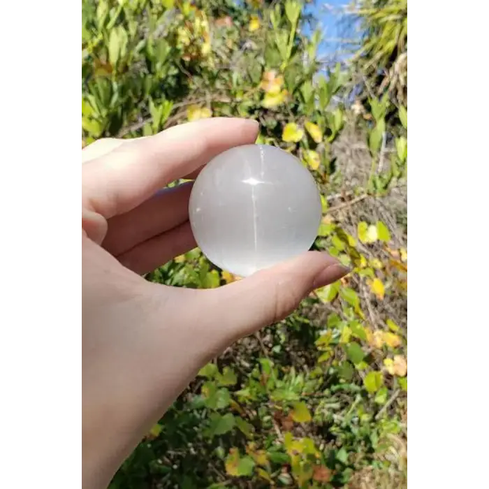 Küre Beyaz Selenit 4 Cm.
