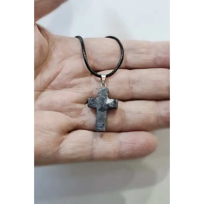 Larvikit Haç Kolye 556-1