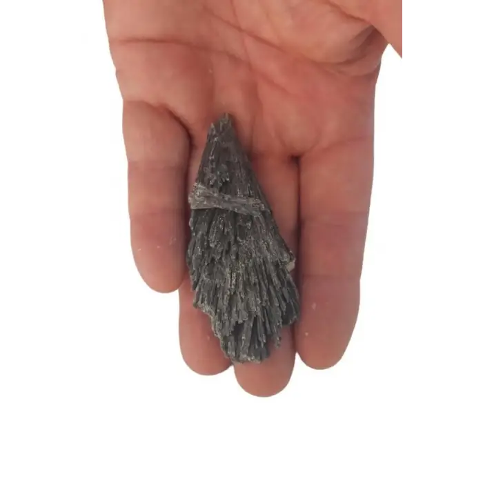 Nadir Bulunan Siyah Kyanit Doğal Kütle 30-SK