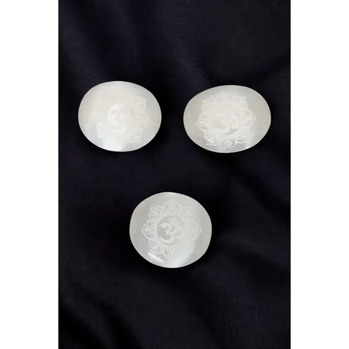 Ohm Sembolü Beyaz Selenit Masaj Terapi Taşı - Oval