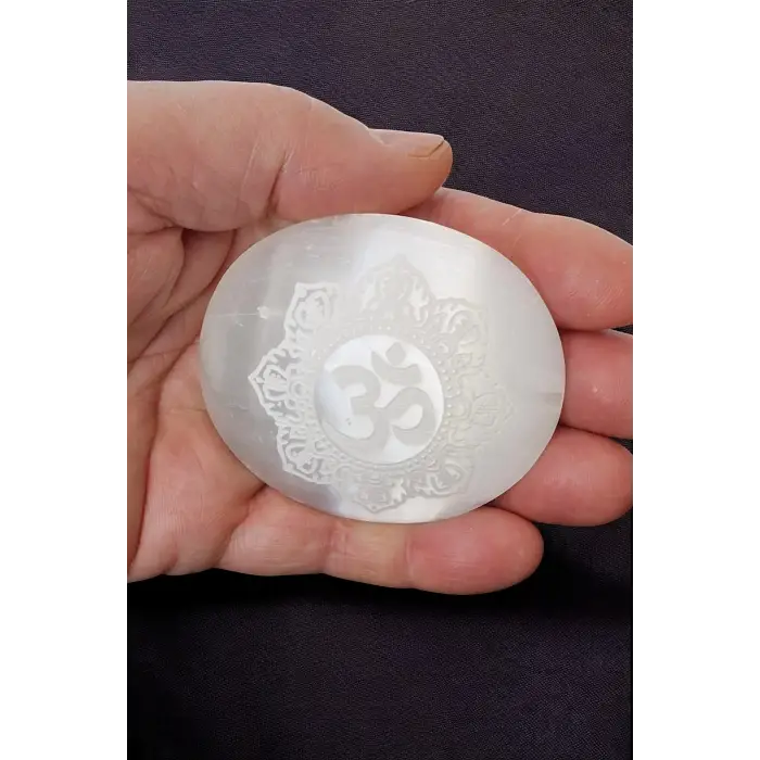 Ohm Sembolü Beyaz Selenit Masaj Terapi Taşı - Oval