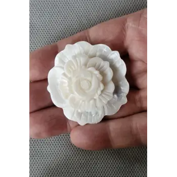 Çiçek Motifi Beyaz Sedef Broş BR10-6