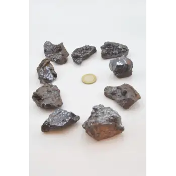 Hematit Taşı Üzeri Parlak Yapılı Doğal Kütle 216