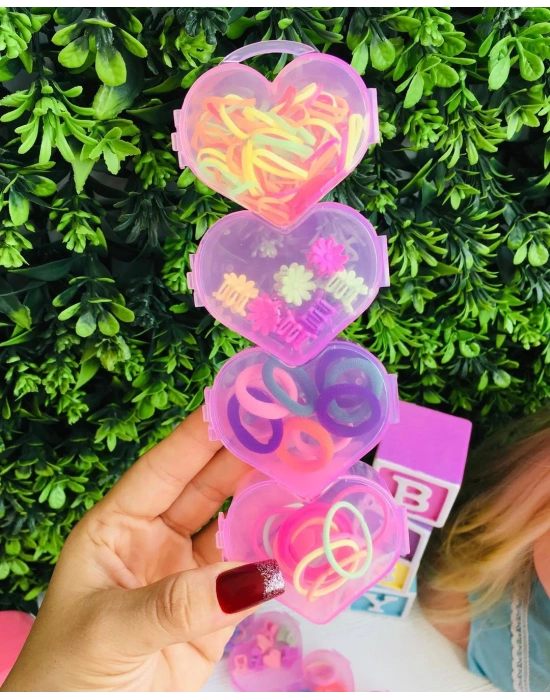 4 Bölmeli Kalpli Toka Kutusunda Tokalar