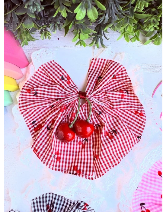 Dantel Detaylı Kirazlı Fiyonk Toka