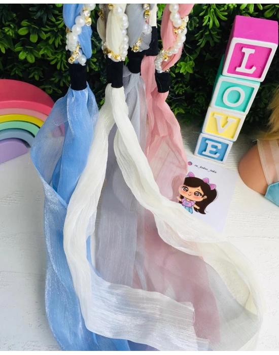 İnci Ve Taş Detaylı Tüllü Taç