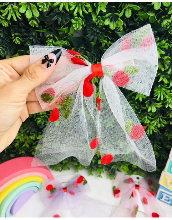 Kiraz İşlemeli Tül Fiyonk Toka