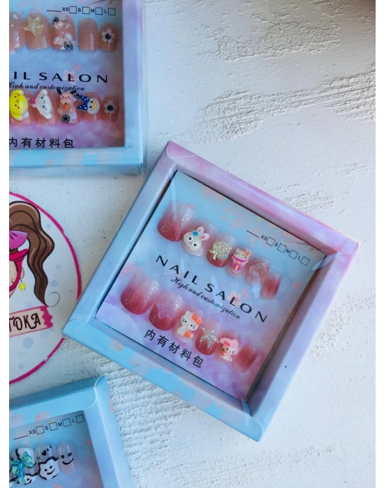 Objeli Çocuk Takma Tırnak