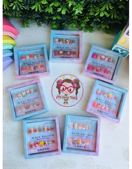 Objeli Çocuk Takma Tırnak