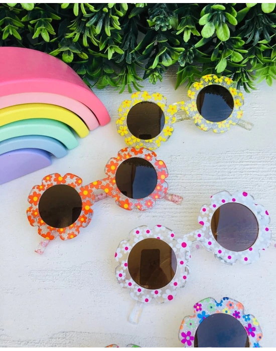 Papatya Desenli Gözlükler