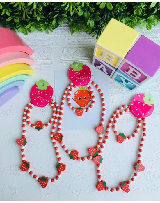 Tahta Boncuk Çilek Kolye