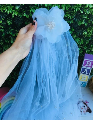 Gelinlikler Üzerine Muhteşem Kuyruklu Tül Toka