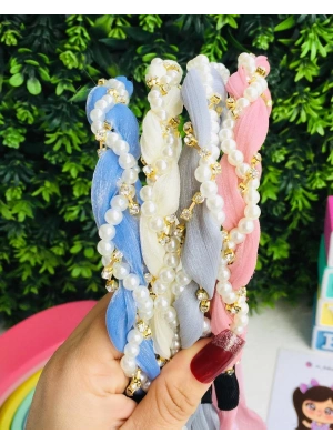 İnci Ve Taş Detaylı Tüllü Taç