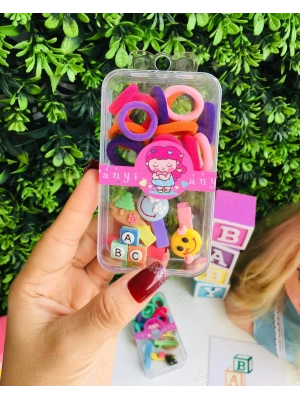 Klips Ve Havlu Lastik Tokalarla Dolu Kutu